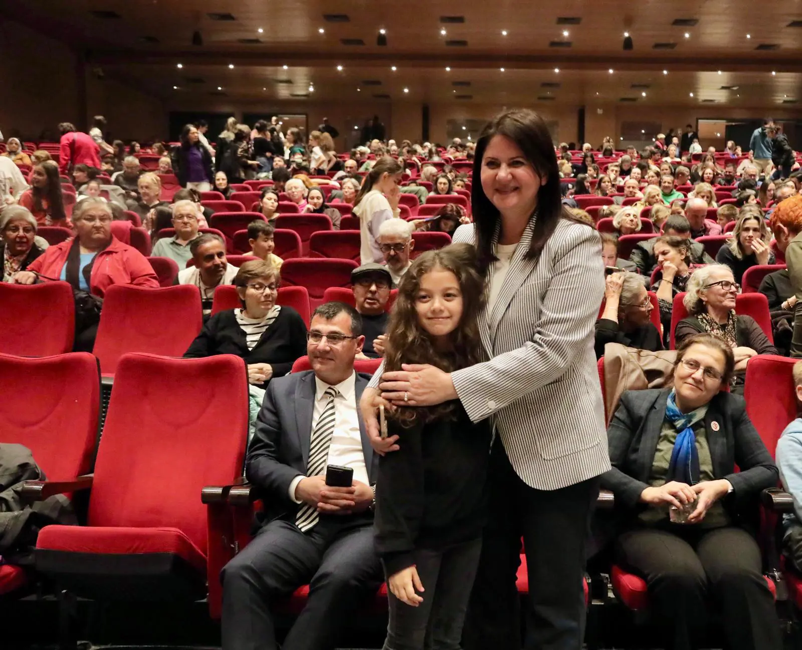 “SÜPER BABAANNE” BÜYÜK BEĞENİ TOPLADI galeri görseli